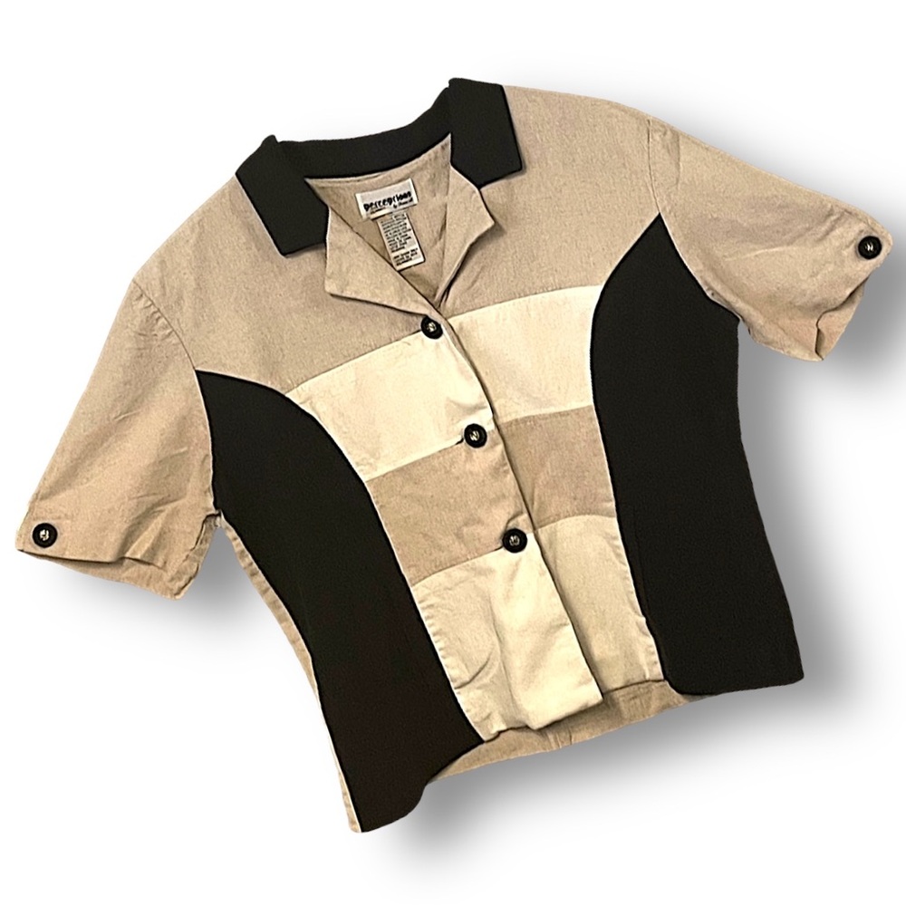 Vintage Perceptions Colorblock Button-Down Short Sleeve Shirt in Black and Cream